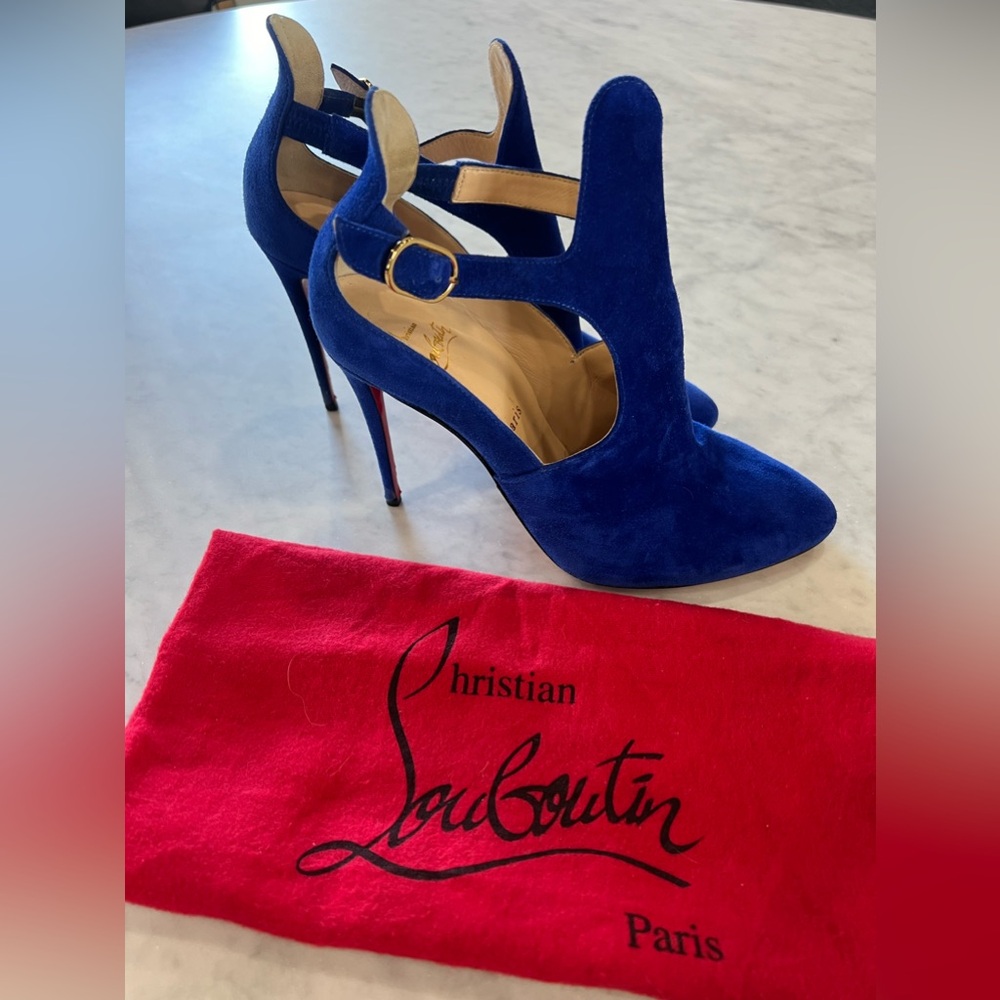 Royal Blue CHRISTIAN LOUBOUTIN 
Veau Velours Canadada 100 Booties